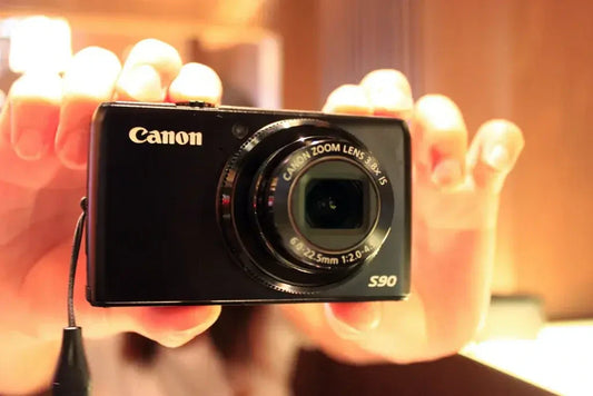 Why You Should Consider Used Retro and Vintage Canon Digital Cameras