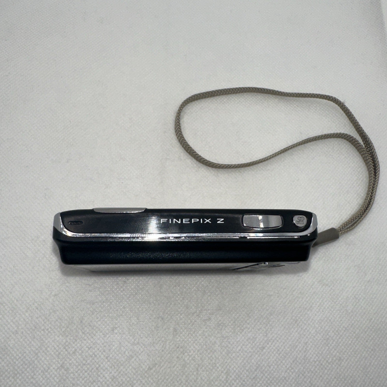 FUJIFILM FINEPIX Z70 12.2MP Digital Camera Working With Some Dead Pixels5