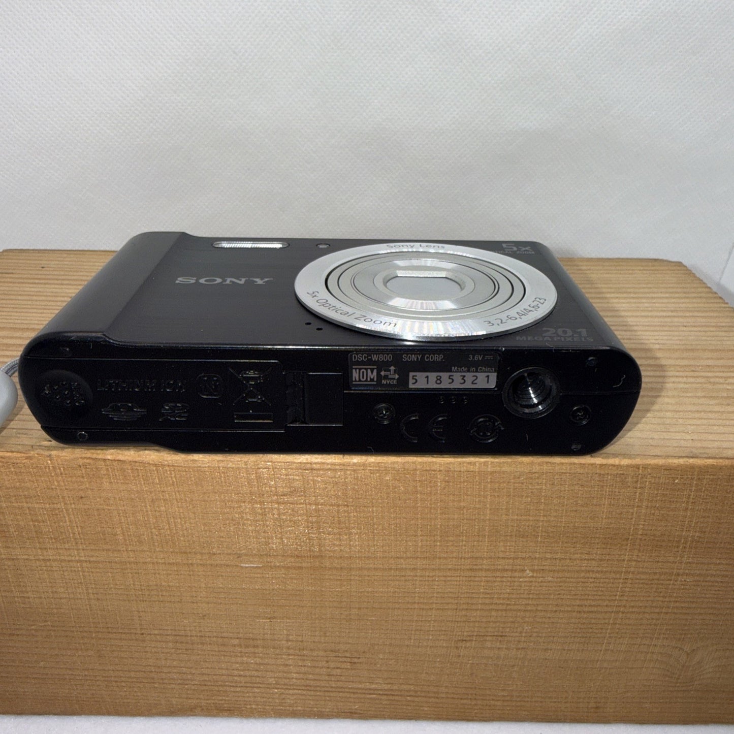 Sony Cybershot DSC-W800 20.1MP Digital Camera Tested + Charger Battery 4GB Case