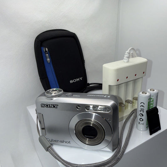 Sony Cybershot DSC-S650 7.2MP Digital Camera Working Full Kit With Accessories