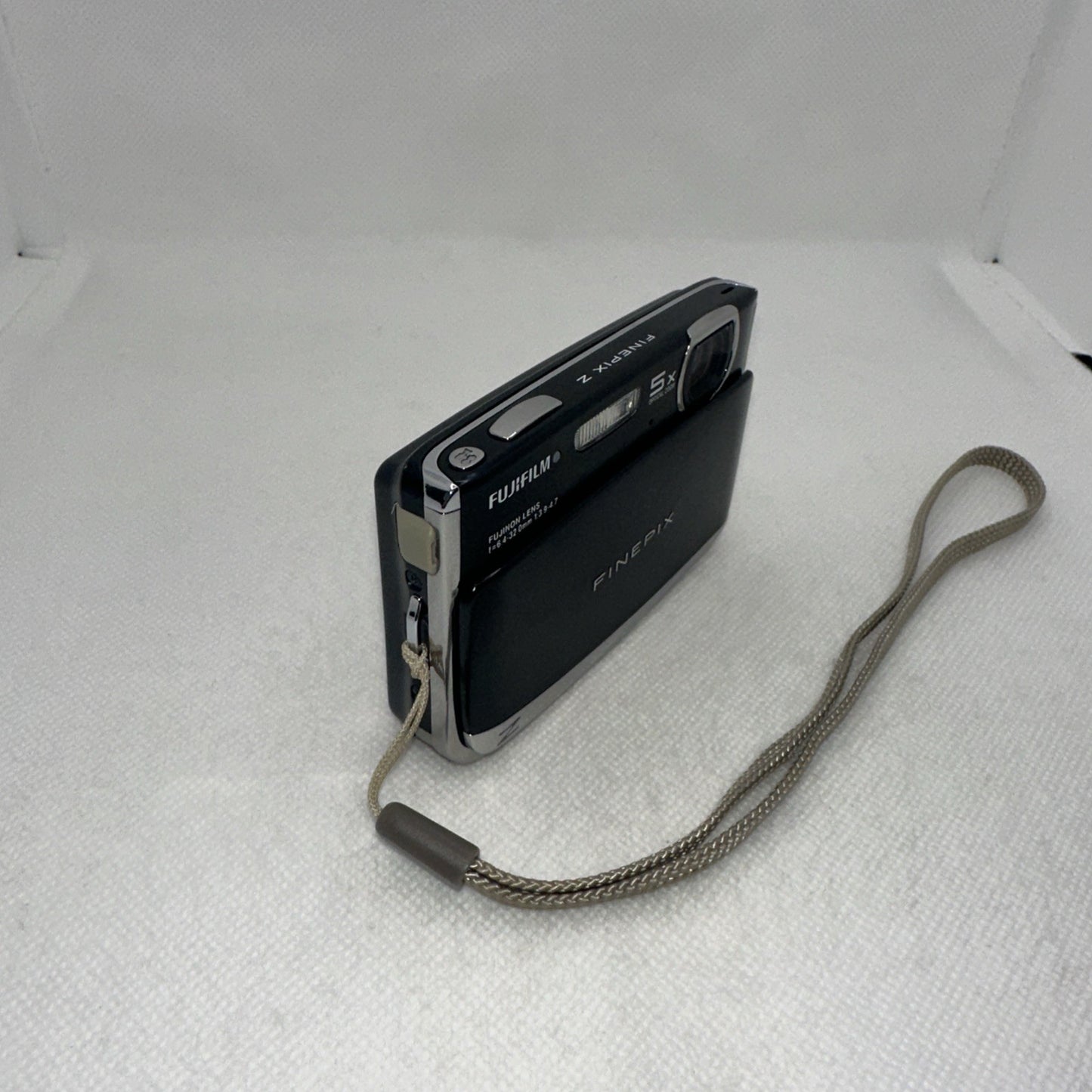 FUJIFILM FINEPIX Z70 12.2MP Digital Camera Working With Some Dead Pixels1