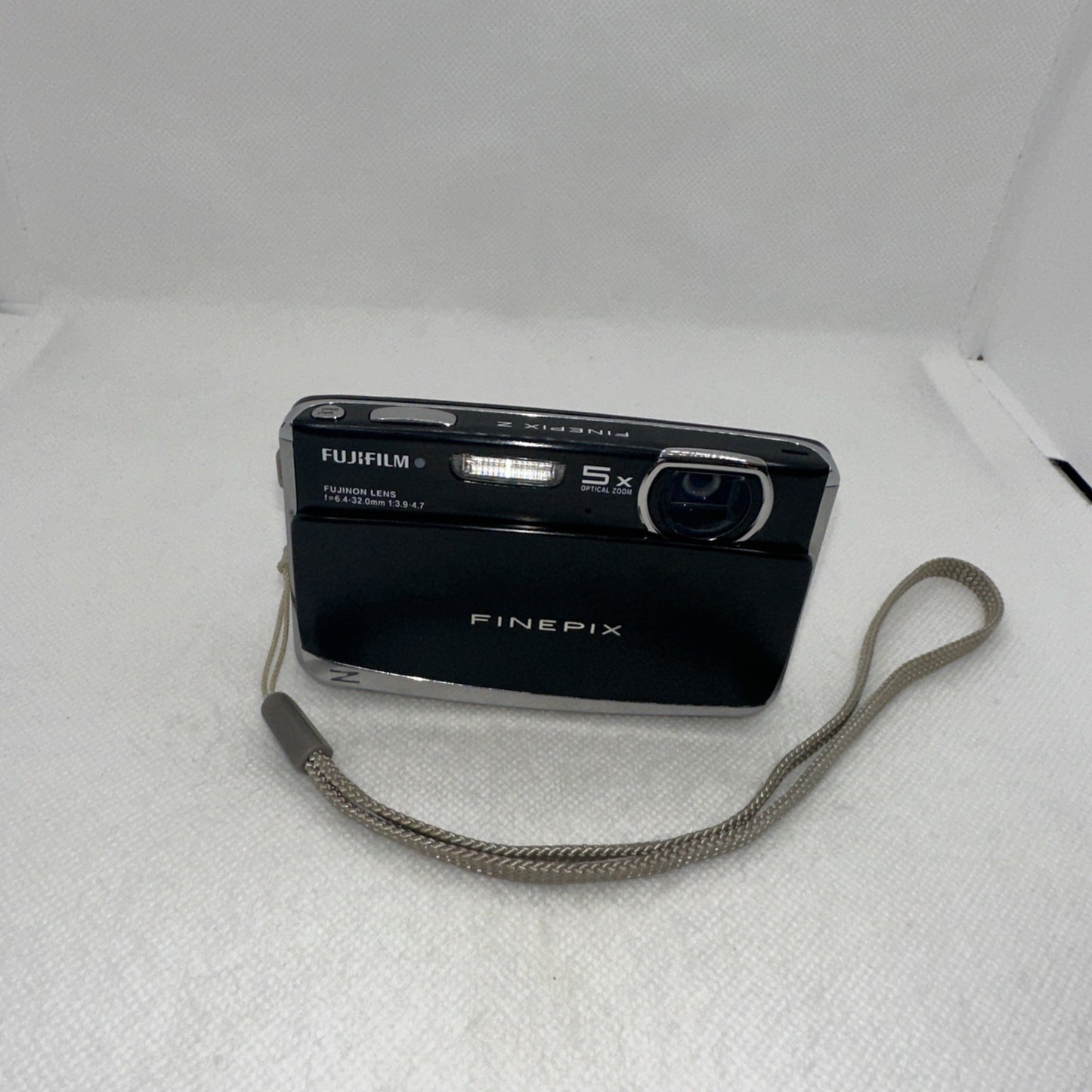 FUJIFILM FINEPIX Z70 12.2MP Digital Camera Working With Some Dead Pixels2