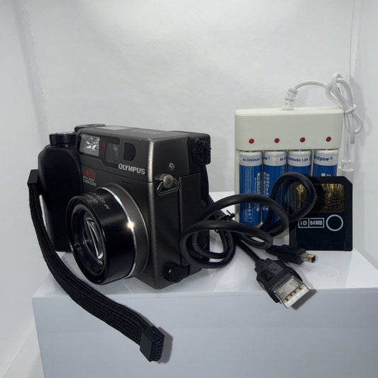 Retro Digital Camera Olympus Camedia C-3000 Zoom 3.3MP Tested Full Kit Working