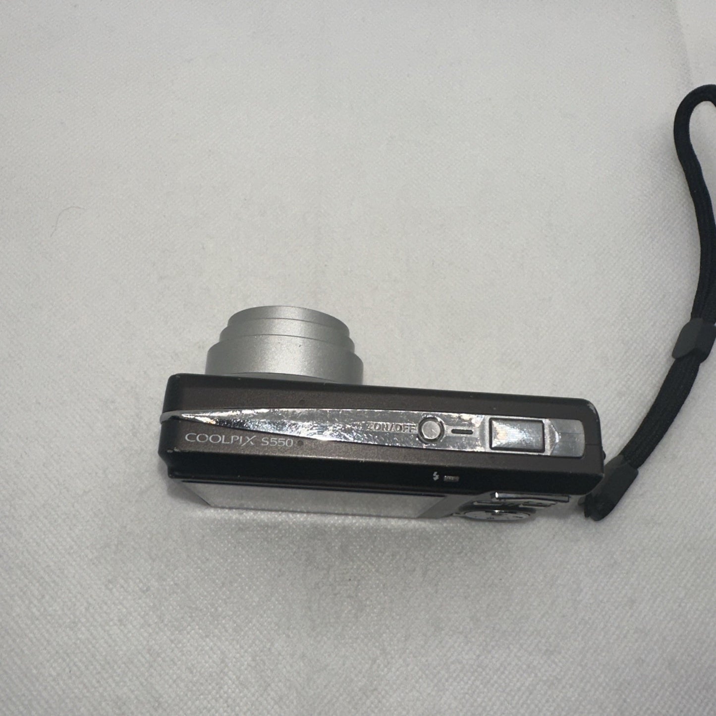 Nikon Coolpix S550 10MP Digital Camera Tested Plus Charger Battery 16GB SD6