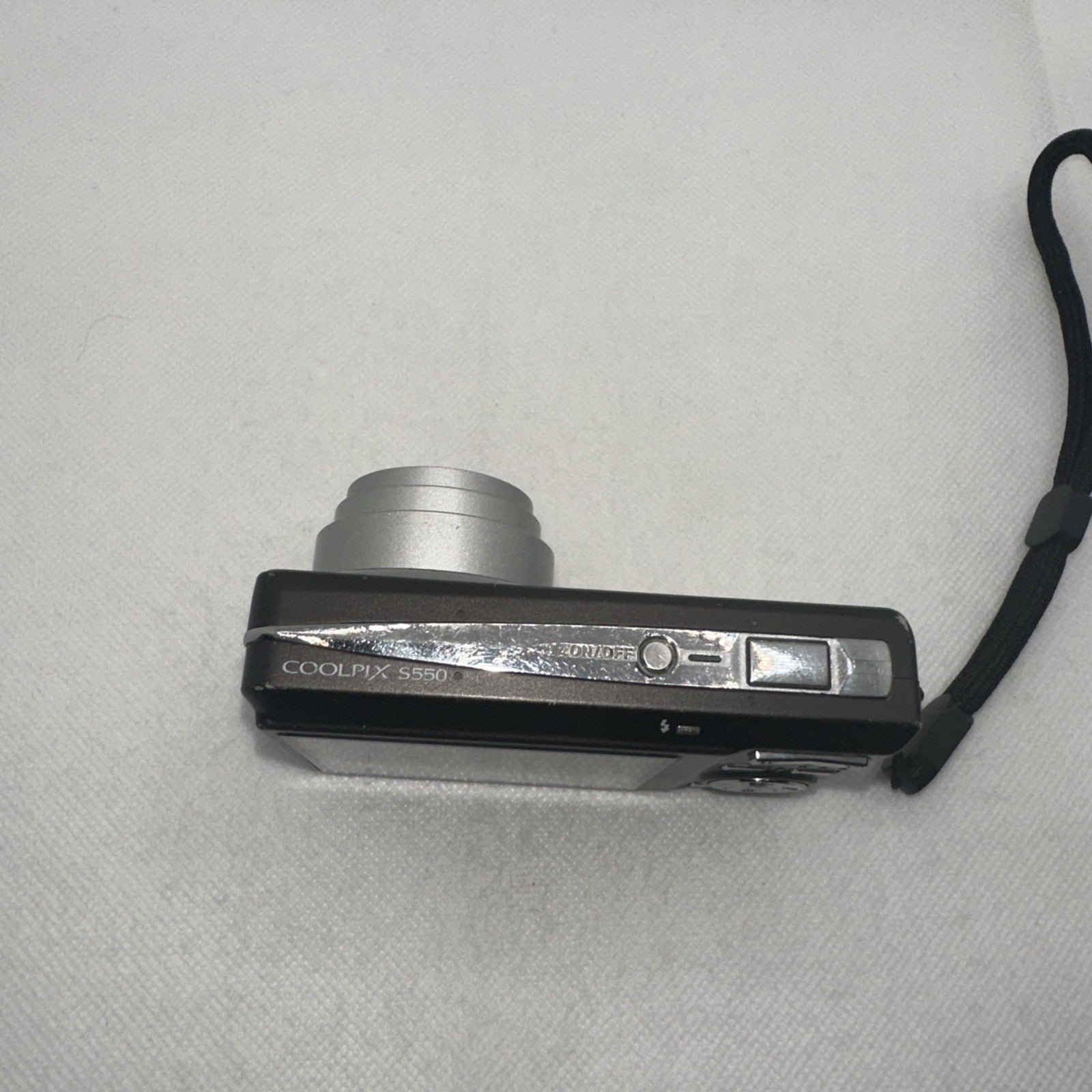 Nikon Coolpix S550 10MP Digital Camera Tested Plus Charger Battery 16GB SD6