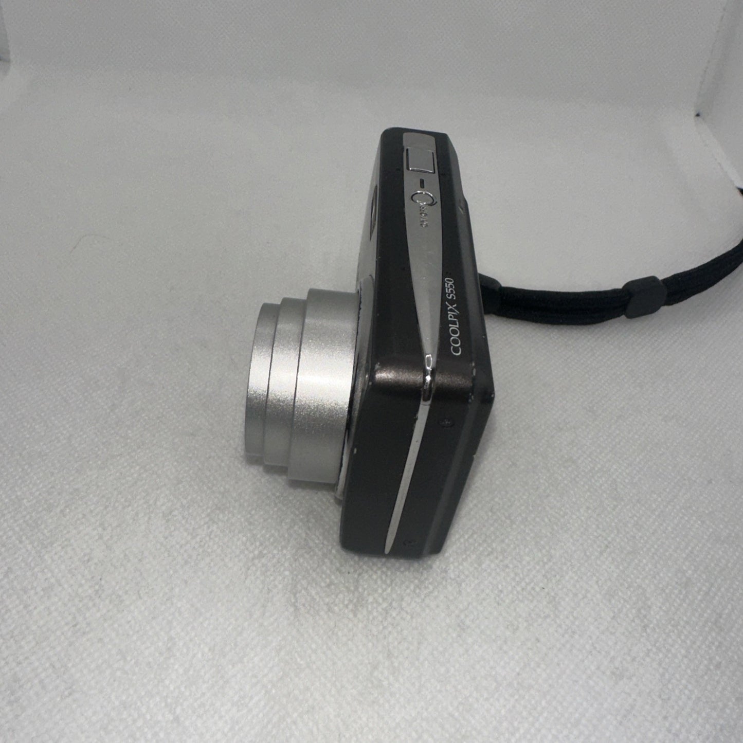 Nikon Coolpix S550 10MP Digital Camera Tested Plus Charger Battery 16GB SD7