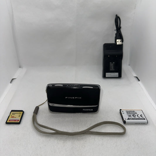 FUJIFILM FINEPIX Z70 12.2MP Digital Camera Working With Some Dead Pixels0