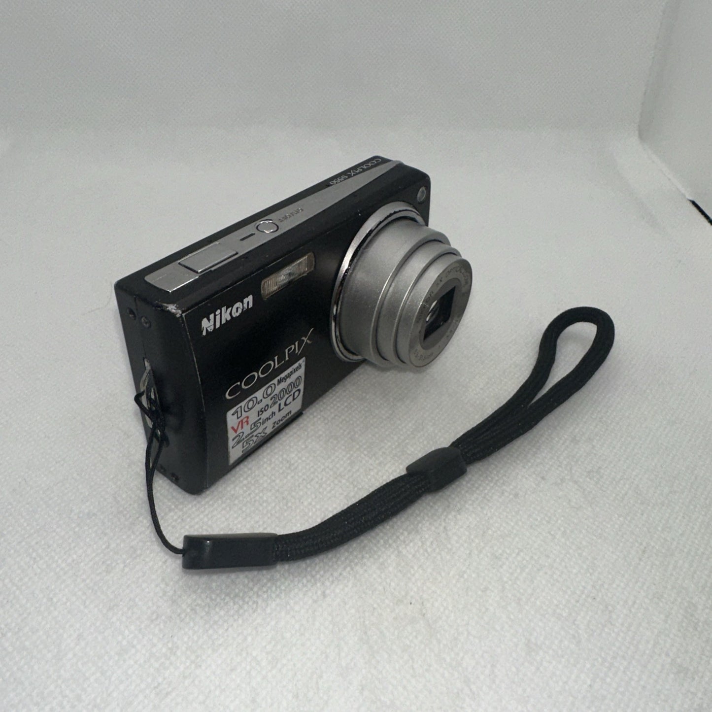 Nikon Coolpix S550 10MP Digital Camera Tested Plus Charger Battery 16GB SD2