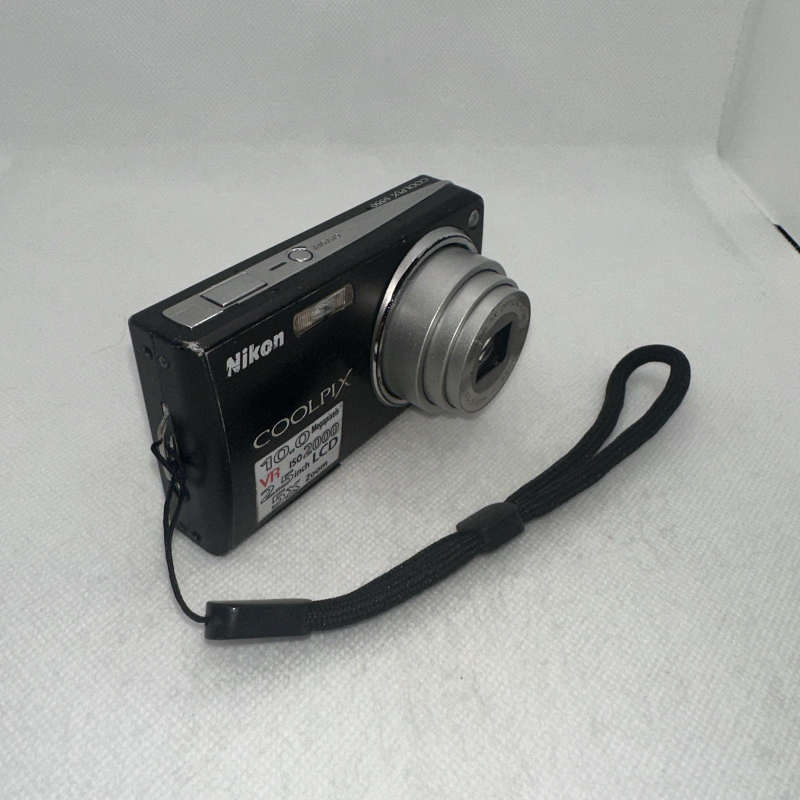 Nikon Coolpix S550 10MP Digital Camera Tested Plus Charger Battery 16GB SD2