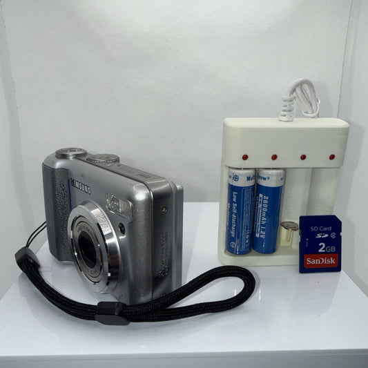 Samsung Digimax D103 10.1MP Digital Camera Tested + Charger Batteries 2GB SD