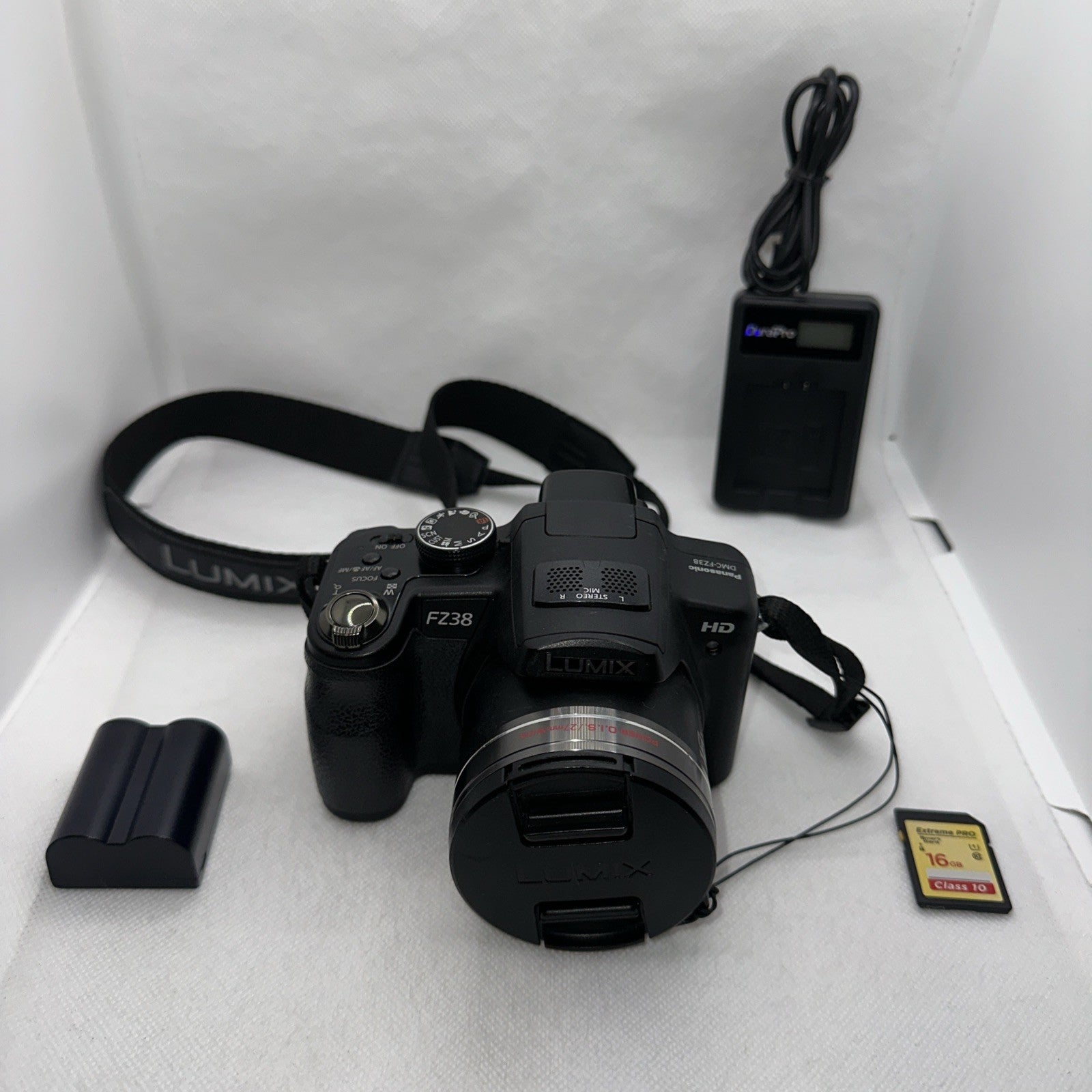 Panasonic Digital Camera Lumix FZ38 12.1MP Tested Plus Charger Battery 16GB SD0