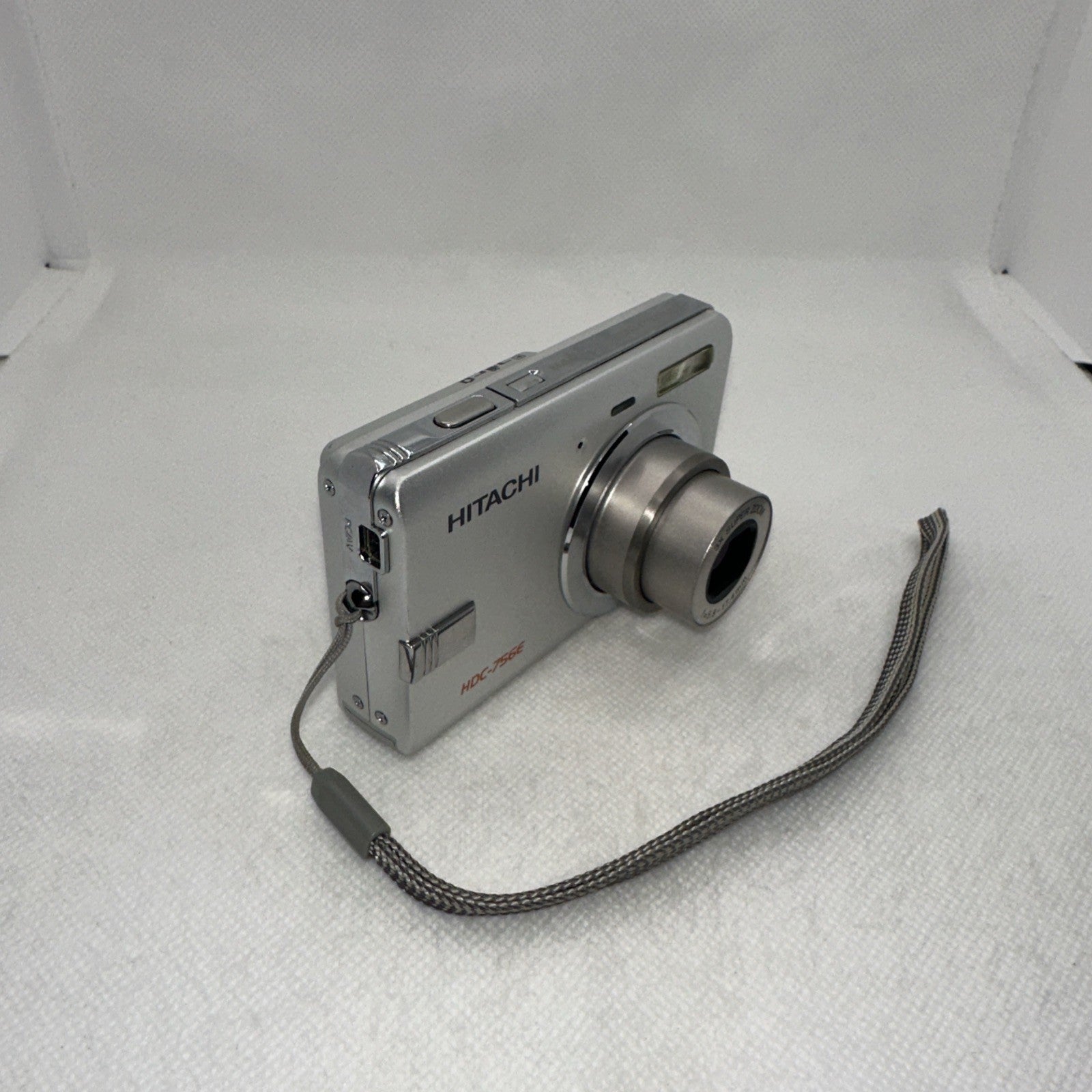 Hitachi Digital Camera HDC-756e 7.1MP Tested Plus Charger Battery 2GB SD & Case1