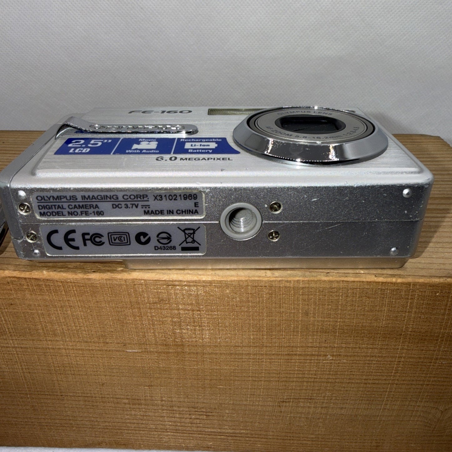 Y2K OLYMPUS FE-160 6MP Digital Camera Tested + Charger Battery XD Card & Cable