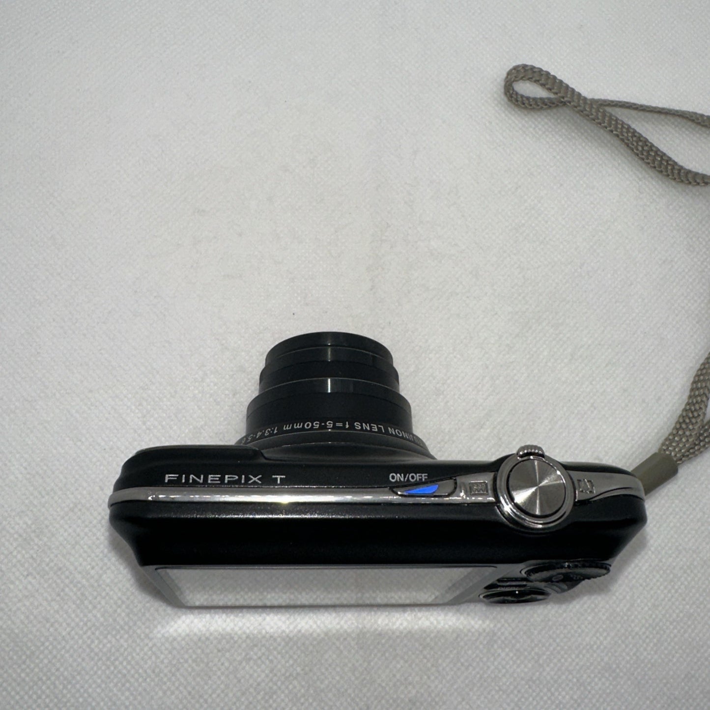 Fujifilm FinePix T200 14.0MP CCD Digital Camera Tested + Charger Battery 16GB SD4