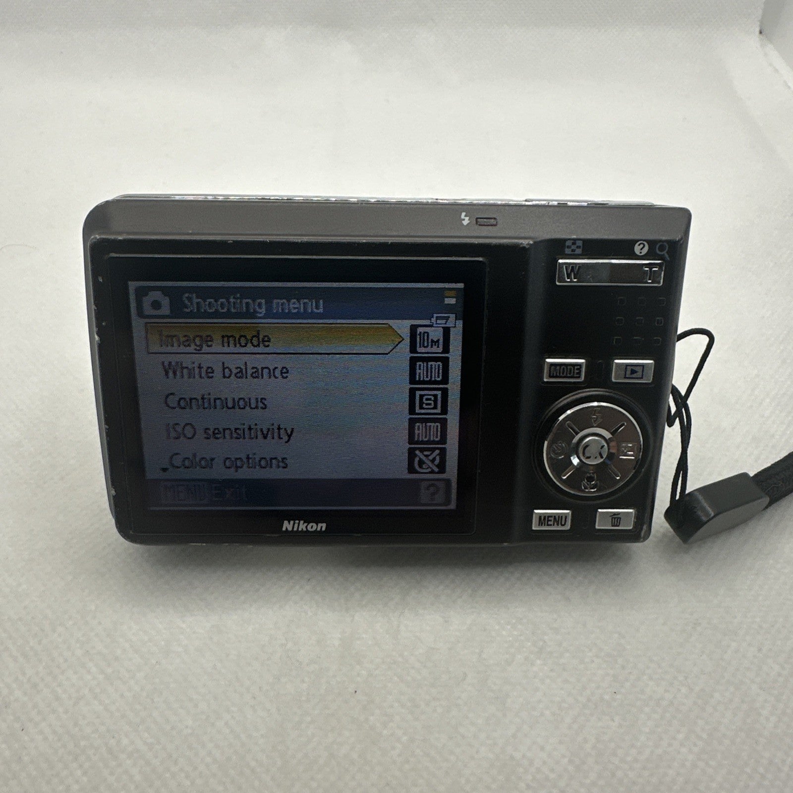 Nikon Coolpix S550 10MP Digital Camera Tested Plus Charger Battery 16GB SD5