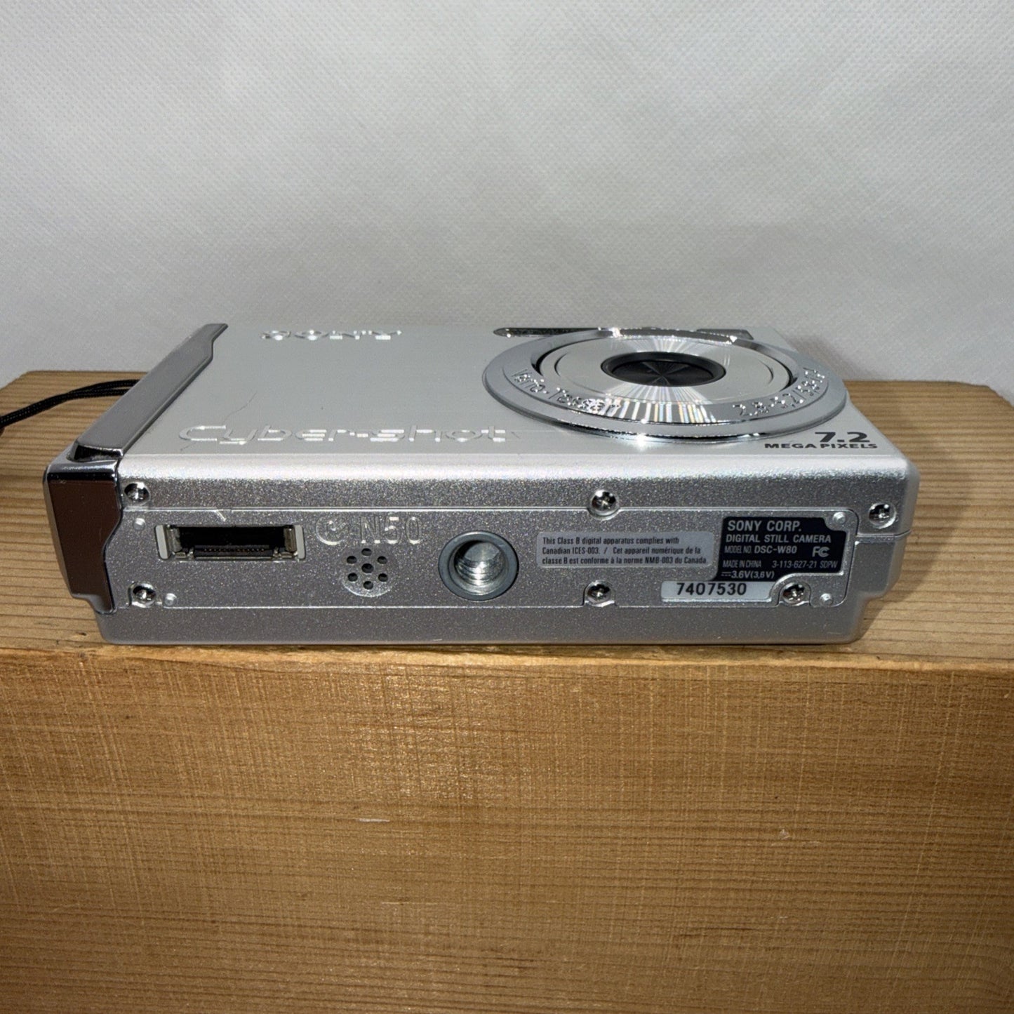 Sony Cybershot DSC-W80 7.2MP Digital Camera Tested + Charger Battery Memory Card