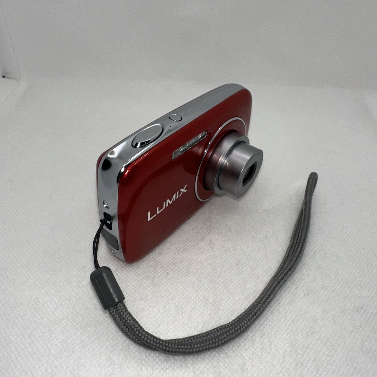 Digital Camera Panasonic Lumix DMC-S3 14.1MP Tested Plus Charger Battery 16GB SD1