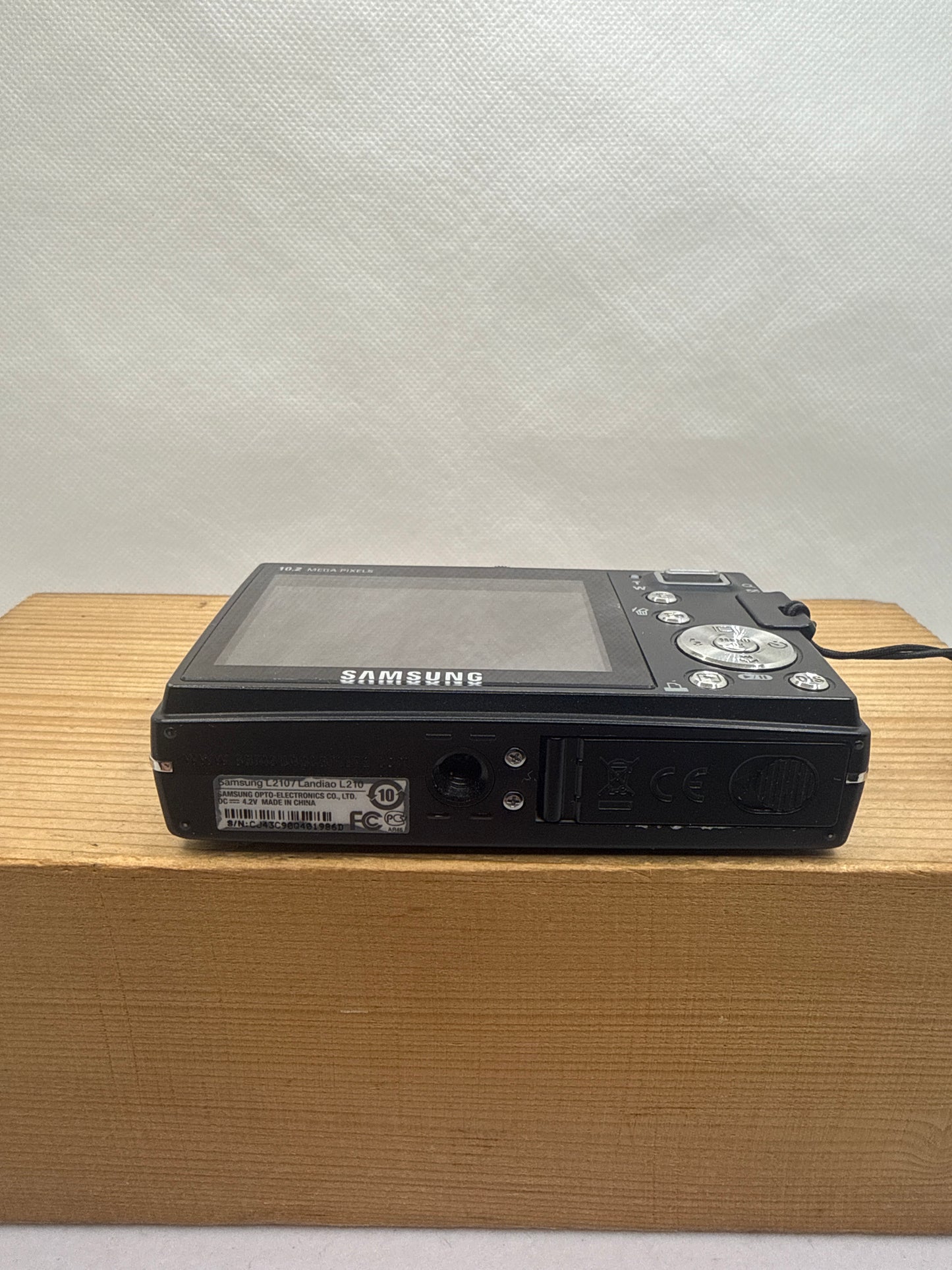 Samsung L Series L210 10.2MP Digital Camera Tested Working + Charger Cable Battery & 4GB SD Memory Card