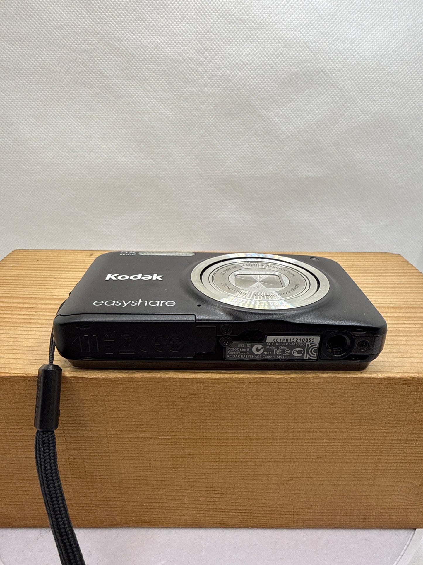 Kodak EasyShare M5350 16.0MP Digital Camera Tested Working + Charger Battery & 4GB SD Card