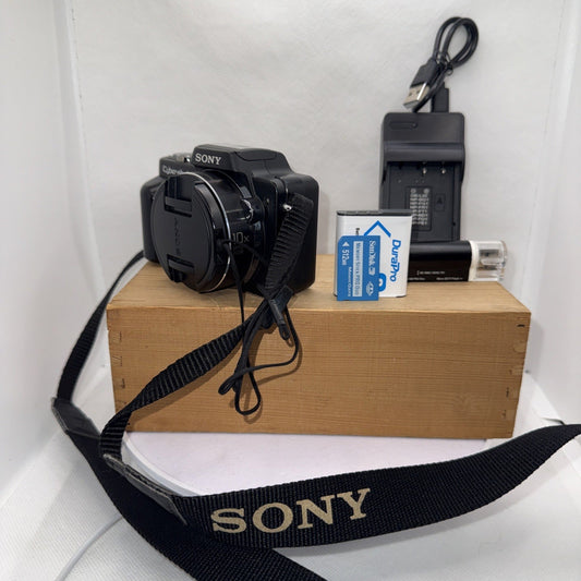 Sony Cyber-shot DSC-H10 Digital Camera 8.1MP Tested *minor Screen Issue* Bundle
