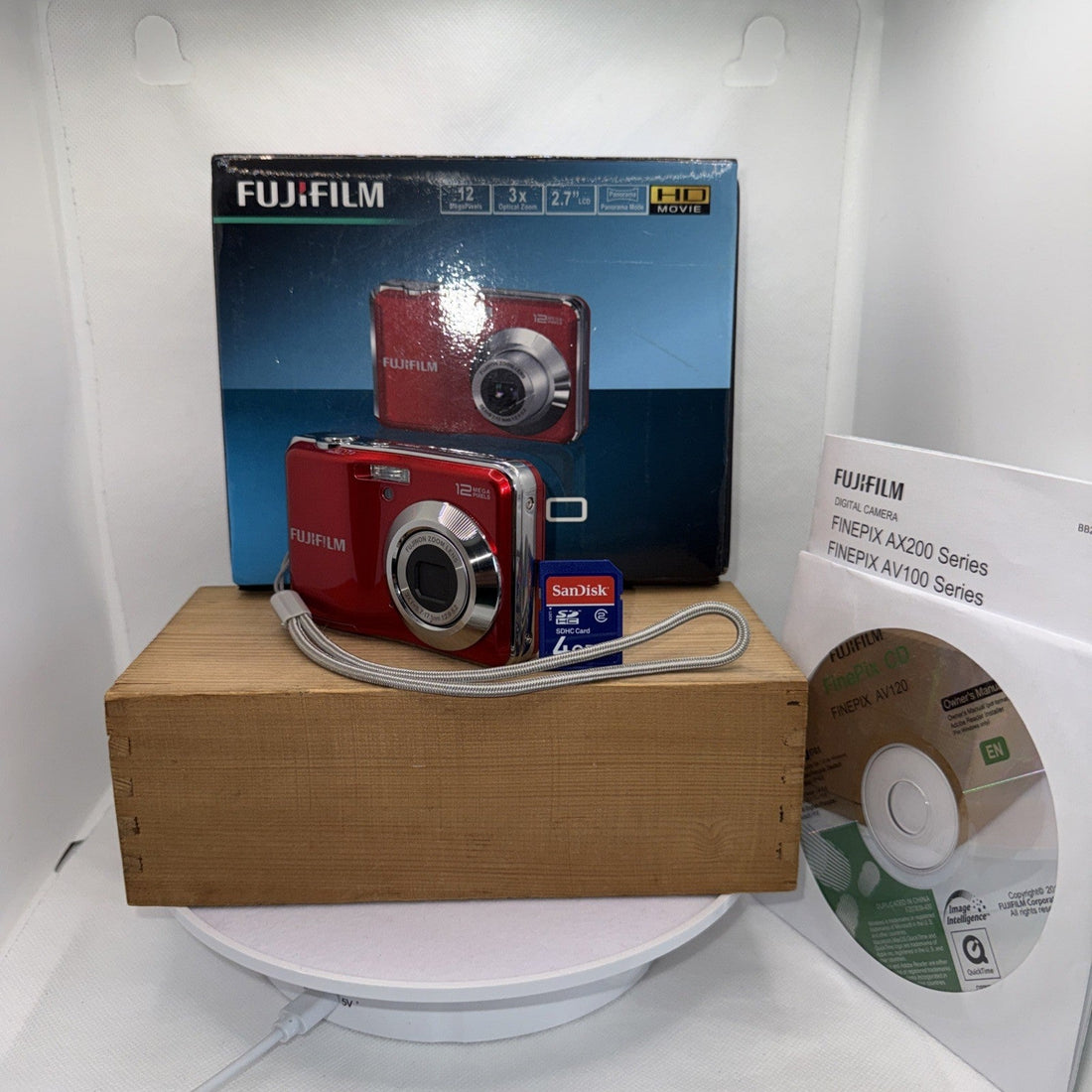Fujiflm FinePix AV120 12MP Digital Camera Red Tested Boxed Plus 4GB SD Card
