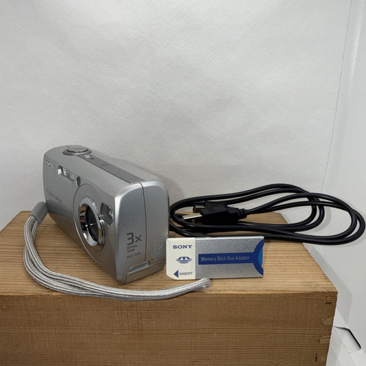 SONY Cyber-shot DSC-S40 4.1 MP Digital Camera Tested: Minor Issue + Accessories