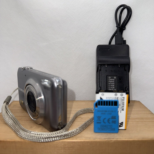 Fujifilm FinePix JX210 12MP Digital Camera Tested + Charger Battery 4GB SD Card