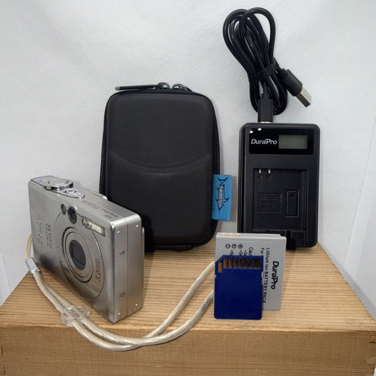 Canon IXUS 55 5MP Metal Digital Camera Tested + Charger Battery 4GB SD Case
