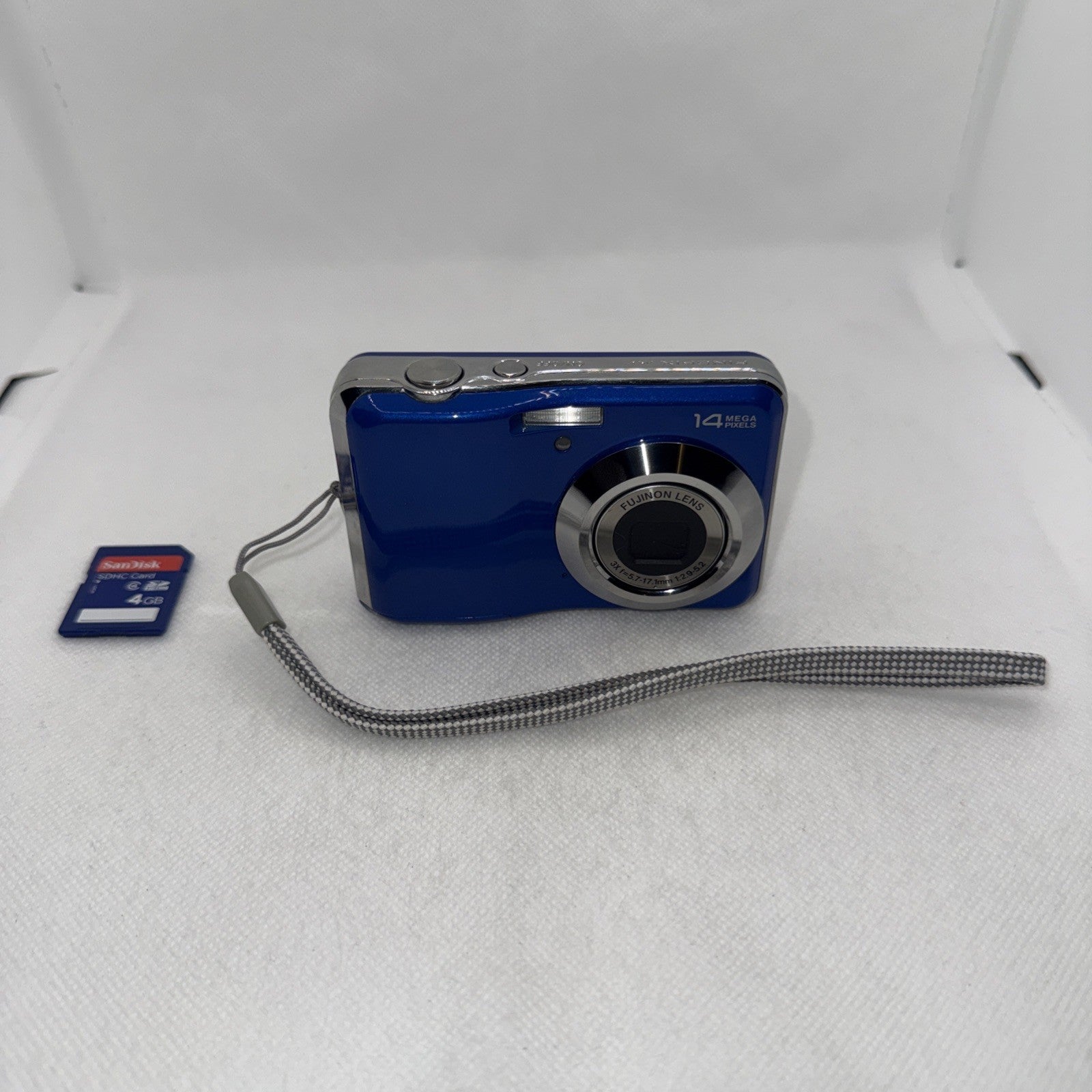Fujifilm Digital Camera FinePix AV200 14.0MP Blue Tested Plus 4GB SD Card0