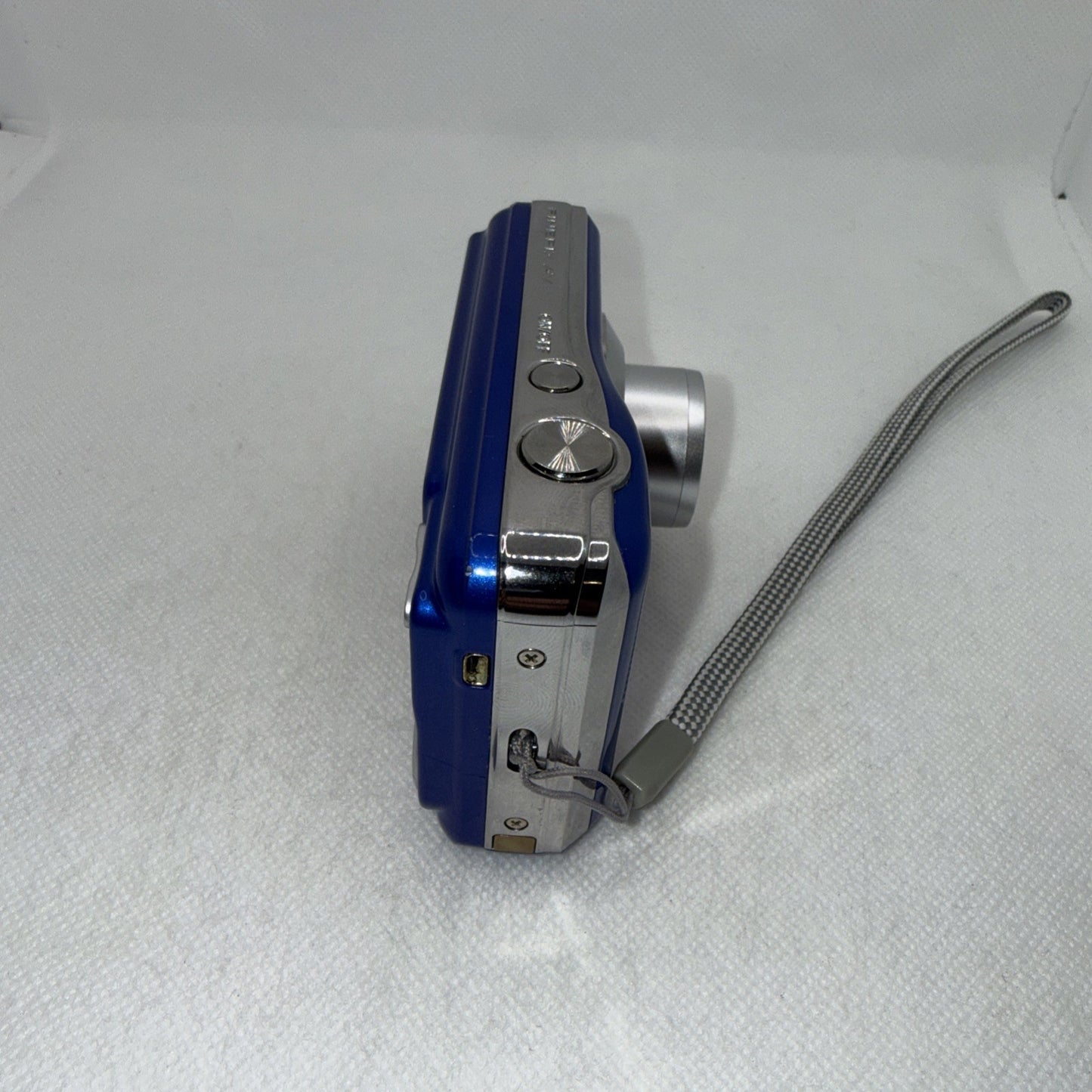 Fujifilm Digital Camera FinePix AV200 14.0MP Blue Tested Plus 4GB SD Card7