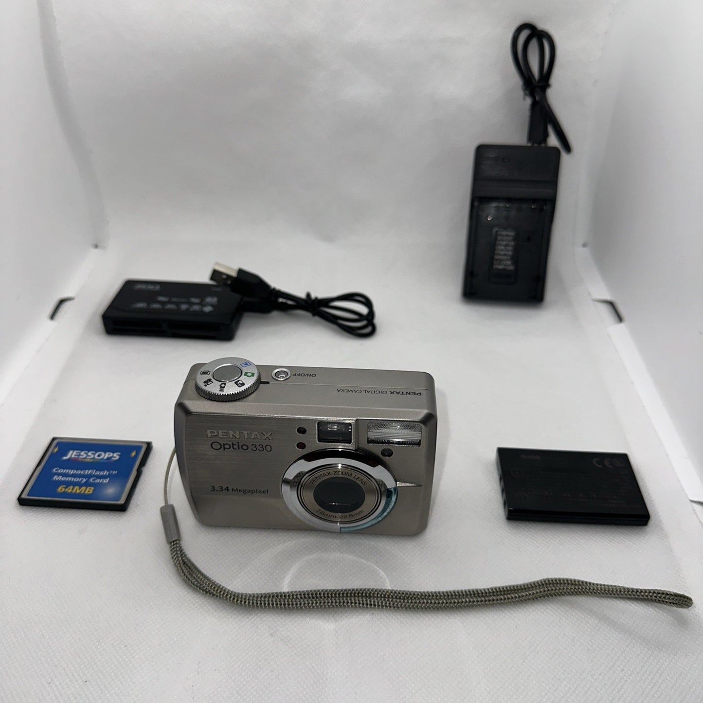 Vintage Digital Camera Pentax Optio 330 3.34MP Tested Charger Battery Memory0