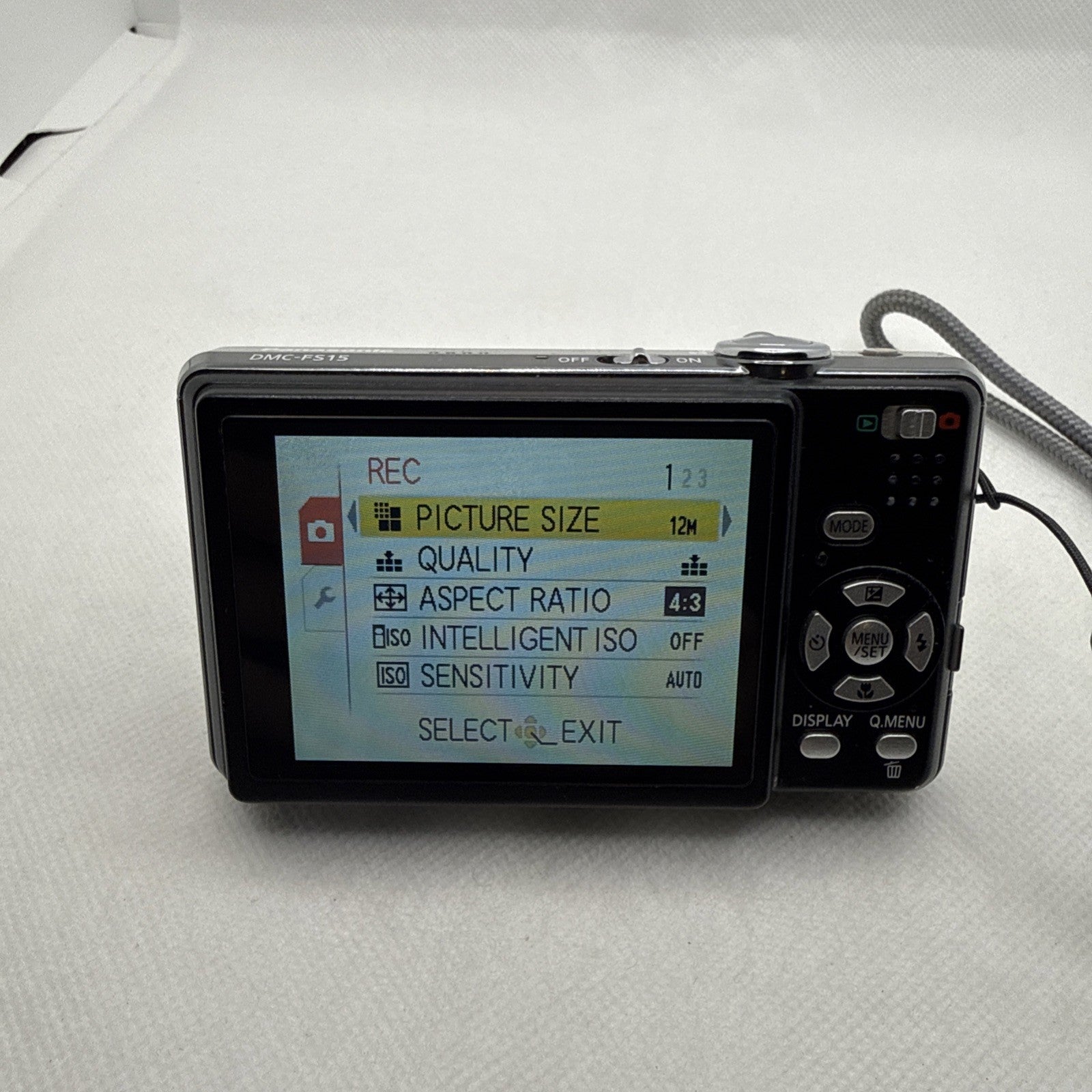 Panasonic Lumix FS15 Compact Digital Camera 12MP Tested Plus Charger Battery 8GB4