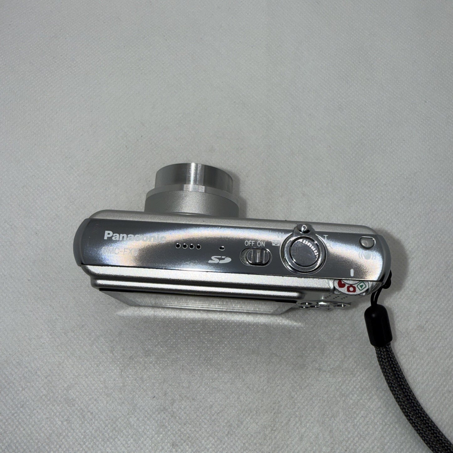 Y2K Panasonic Lumix DMC-FX9 6.0MP Digital Camera Tested + Charger Battery 2GB SD5