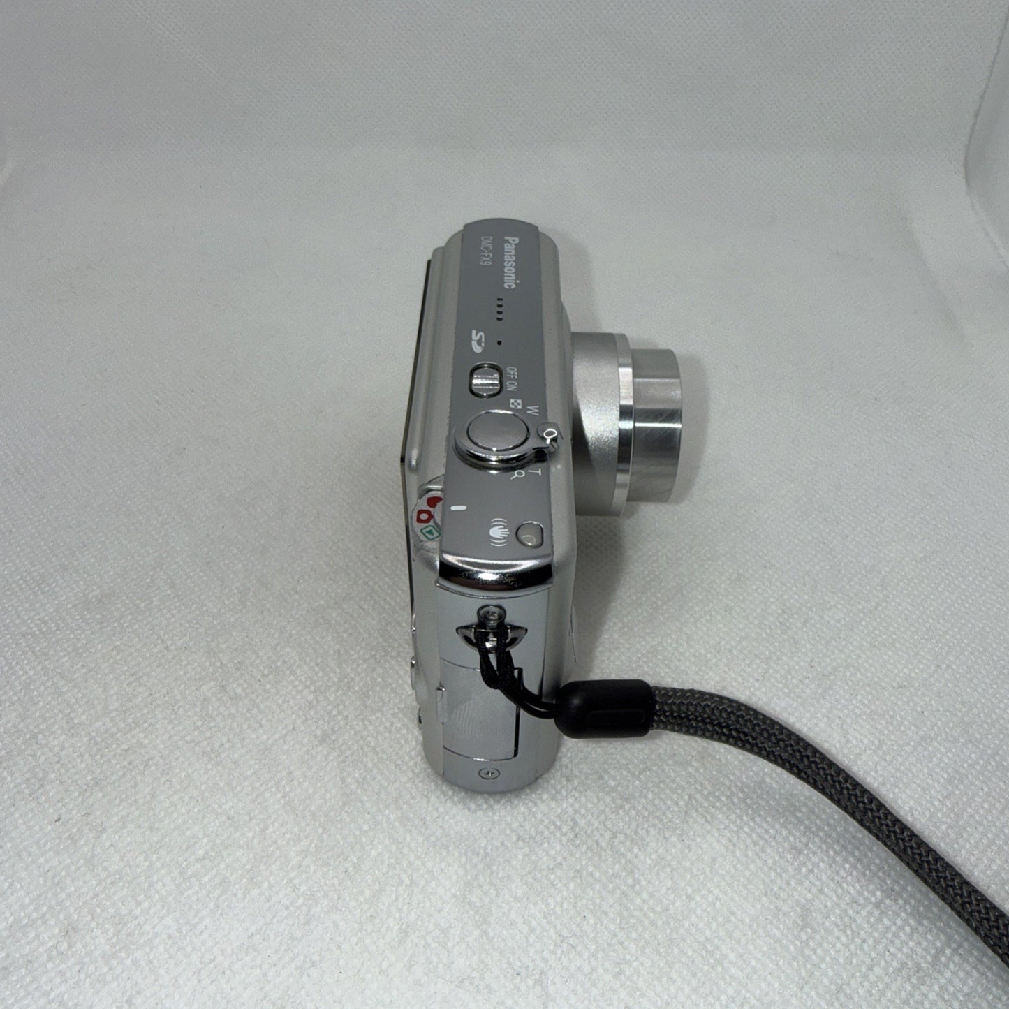 Y2K Panasonic Lumix DMC-FX9 6.0MP Digital Camera Tested + Charger Battery 2GB SD7