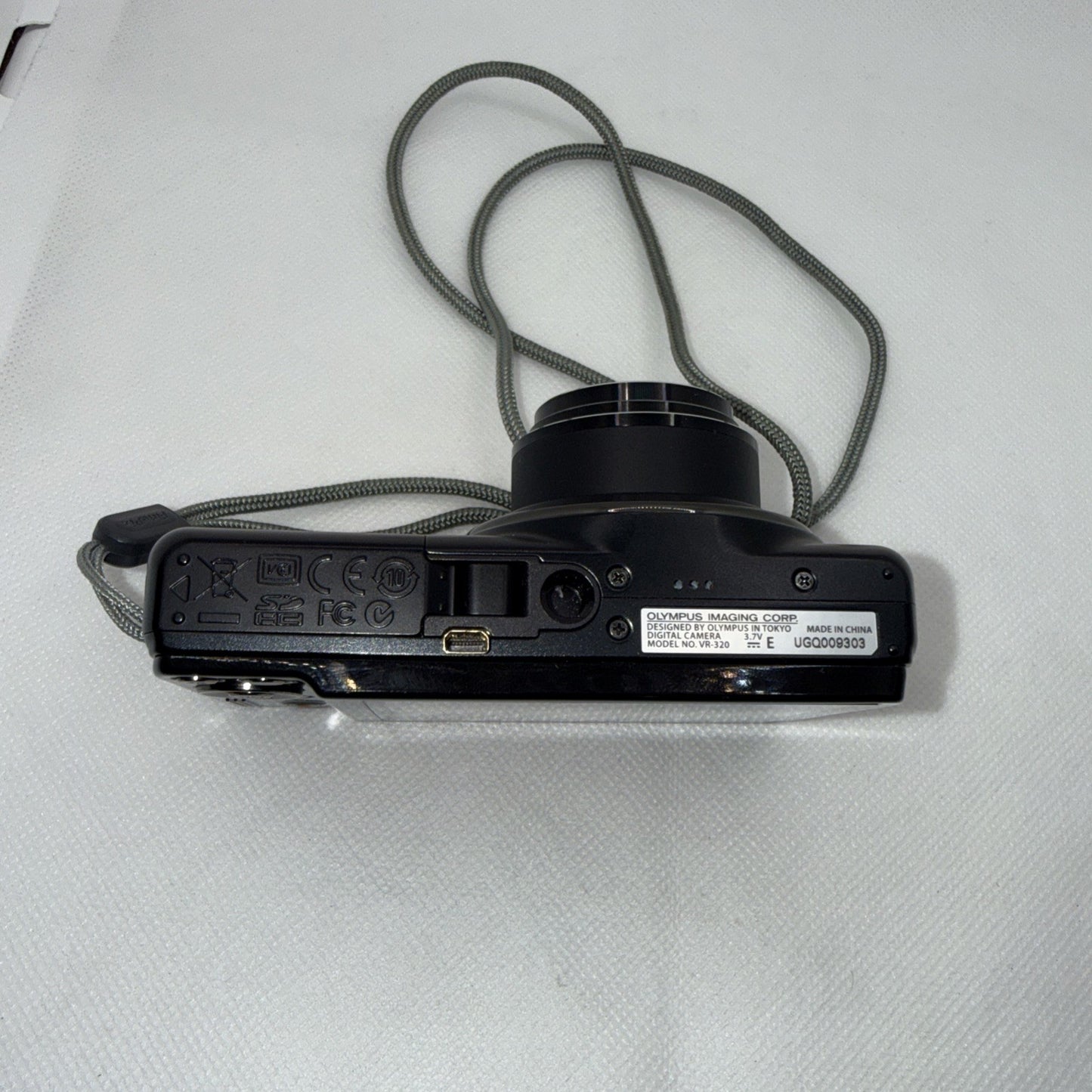 Olympus VR-320 14.1MP Digital Camera Tested Plus Charger Battery and 4GB SD8