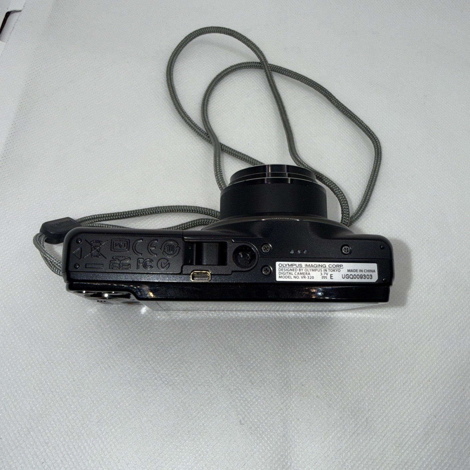 Olympus VR-320 14.1MP Digital Camera Tested Plus Charger Battery and 4GB SD8