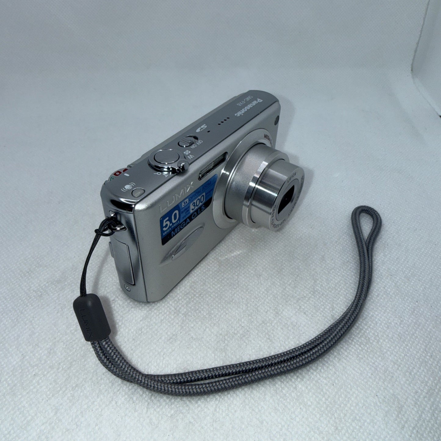 Panasonic Digital Camera Lumix DMC FX8 5MP Tested Plus Charger Battery SD Card1