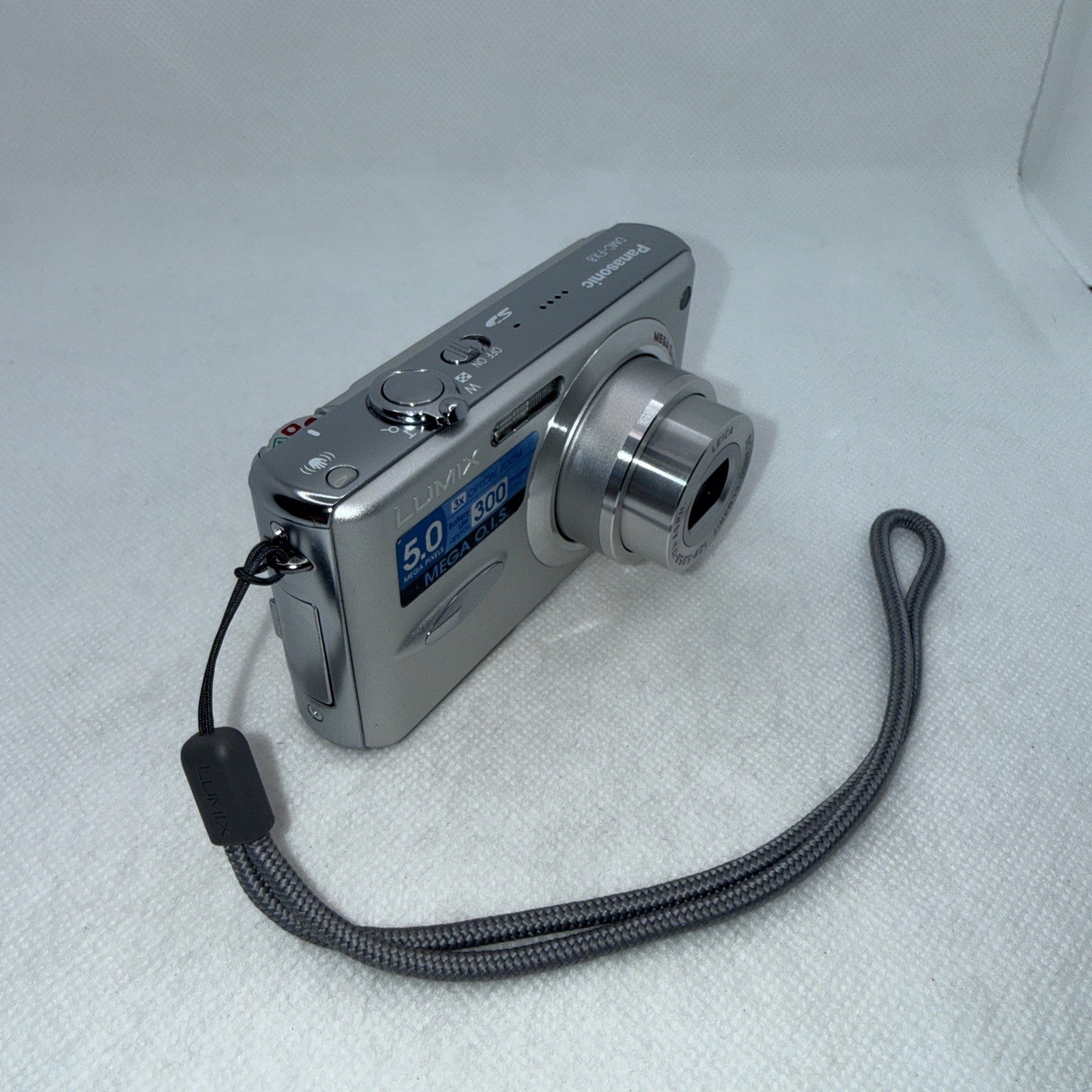 Panasonic Digital Camera Lumix DMC FX8 5MP Tested Plus Charger Battery SD Card1