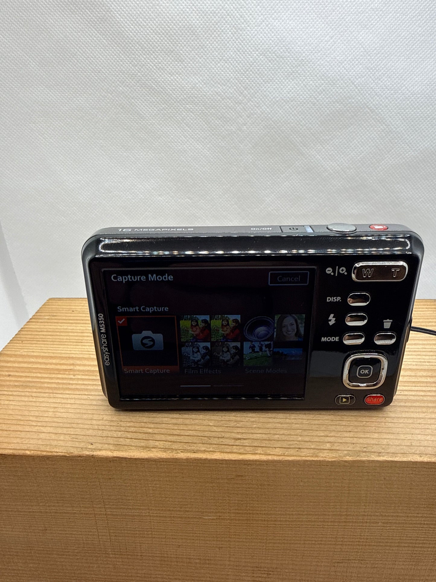 Kodak EasyShare M5350 16.0MP Digital Camera Tested Working + Charger Battery & 4GB SD Card