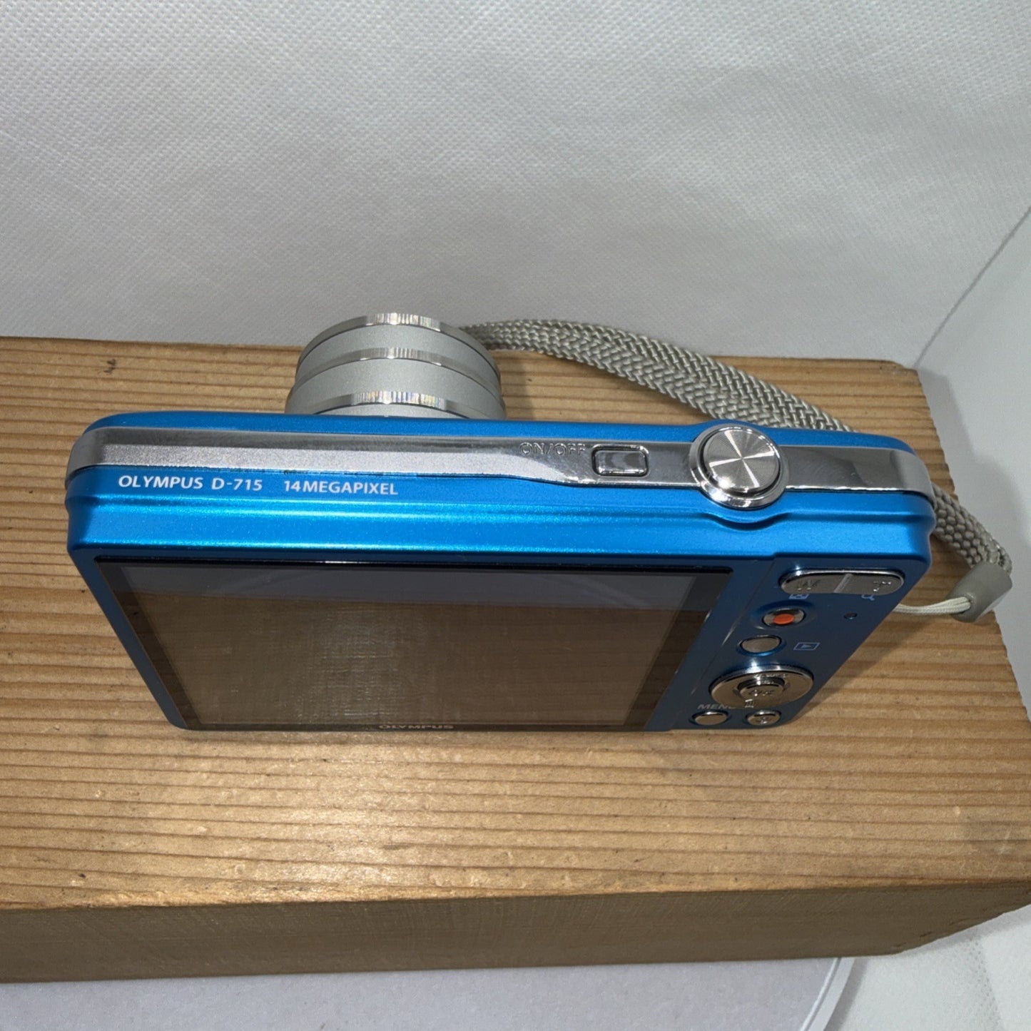 Olympus D-715 14MP Blue Digital Camera Tested Working + Charger Battery 4GB SD