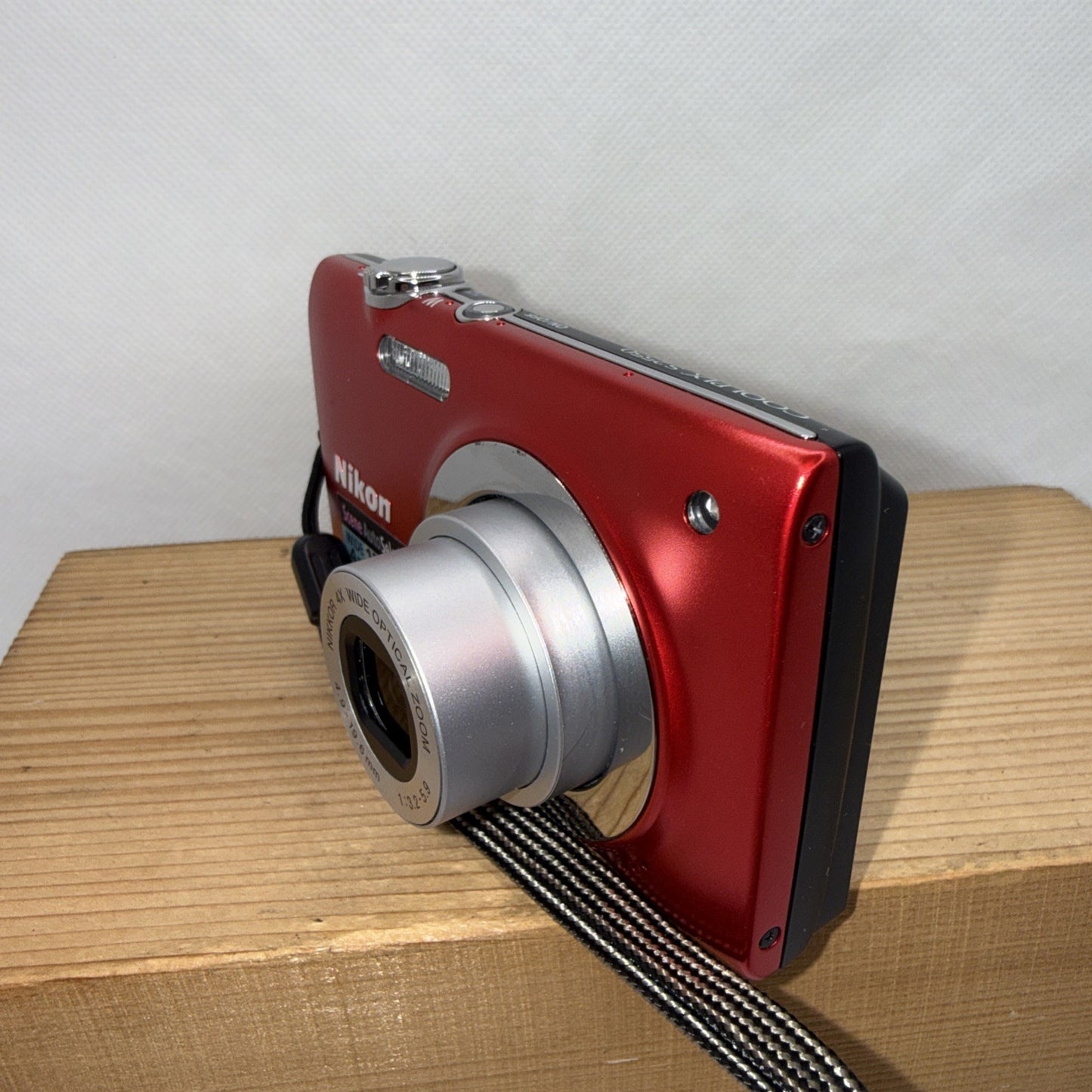 Nikon Coolpix S2550 12MP Digital Camera Red Tested + Charger Battery 4GB SD Card