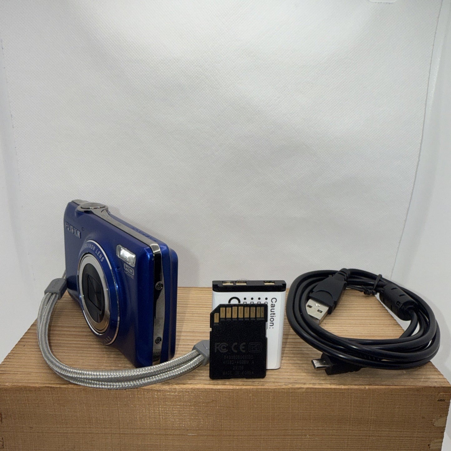 Fujifilm FinePix JX420 Digital Camera 16MP Blue Tested + Charger Battery 4GB SD