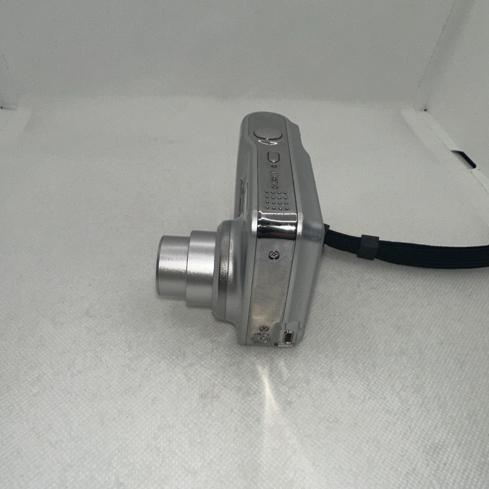 Retro Nikon Coolpix L4 4MP Digital Camera Tested Plus Charger Battery 2GB SD6