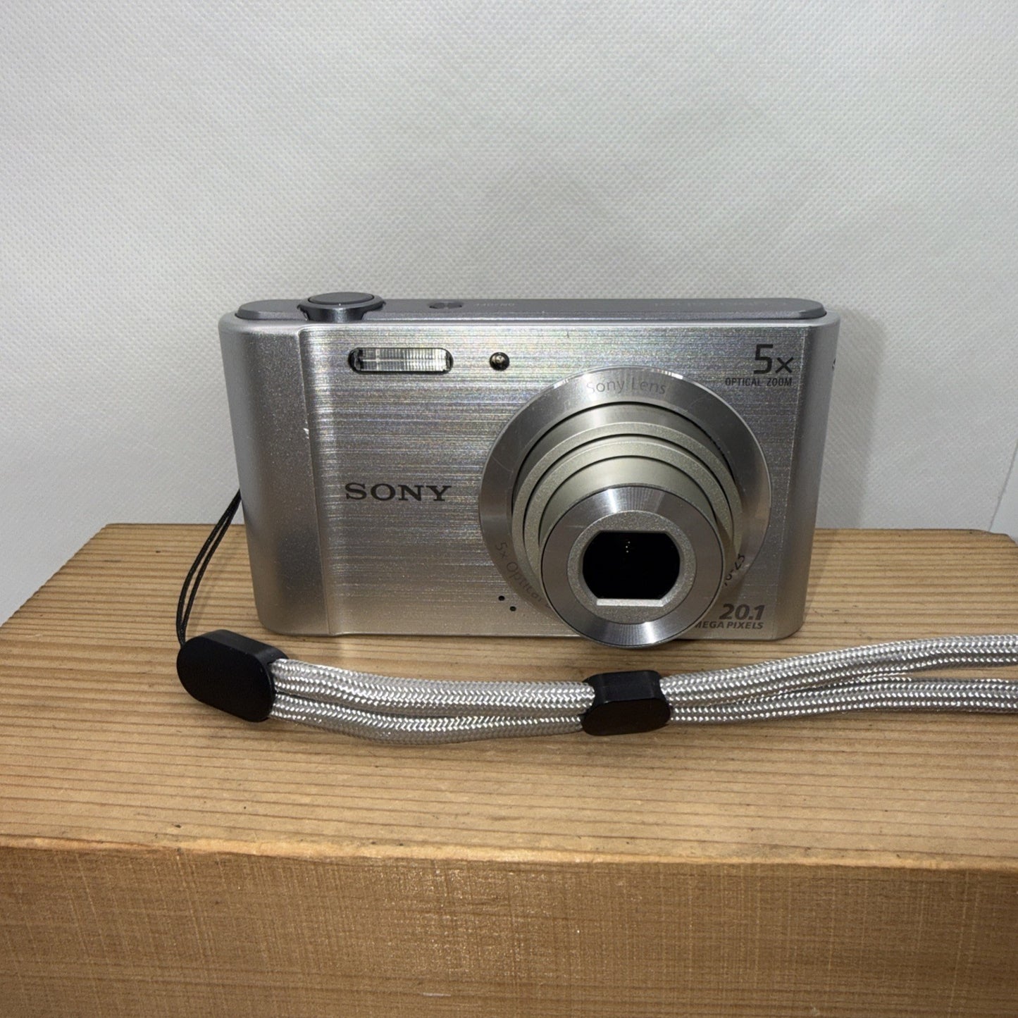 Sony Cybershot DSC-W800 20.1MP Digital Camera Tested + Charger Battery 16GB Case