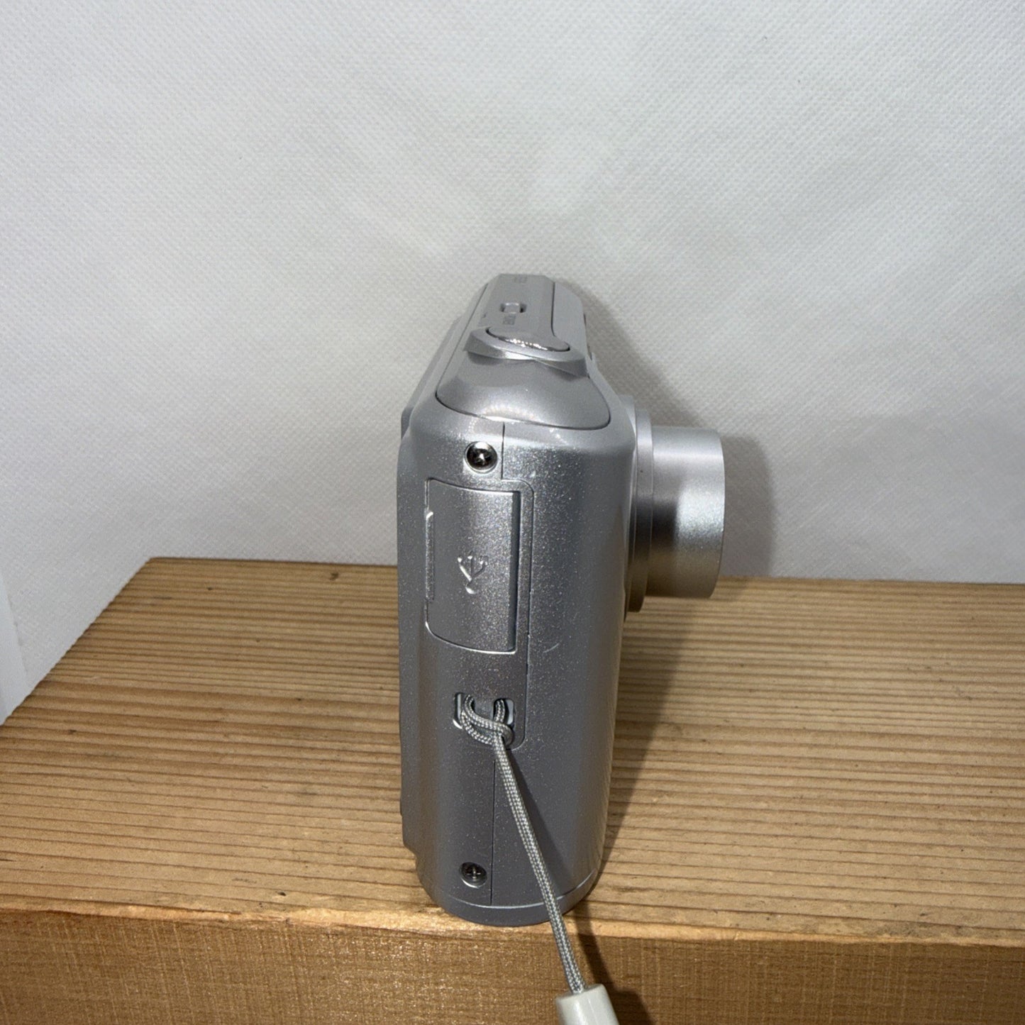 Samsung ES Series ES28 12.2MP Digital Camera Tested + 4GB SD Memory Card