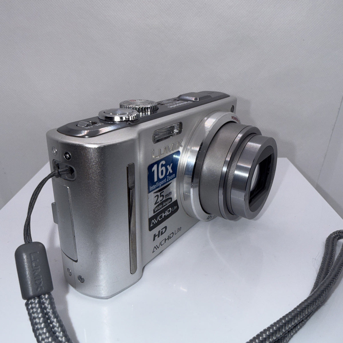 Panasonic LUMIX DMC-TZ10 12.1MP Digital Camera GPS Tested *Minor Screen Issue*