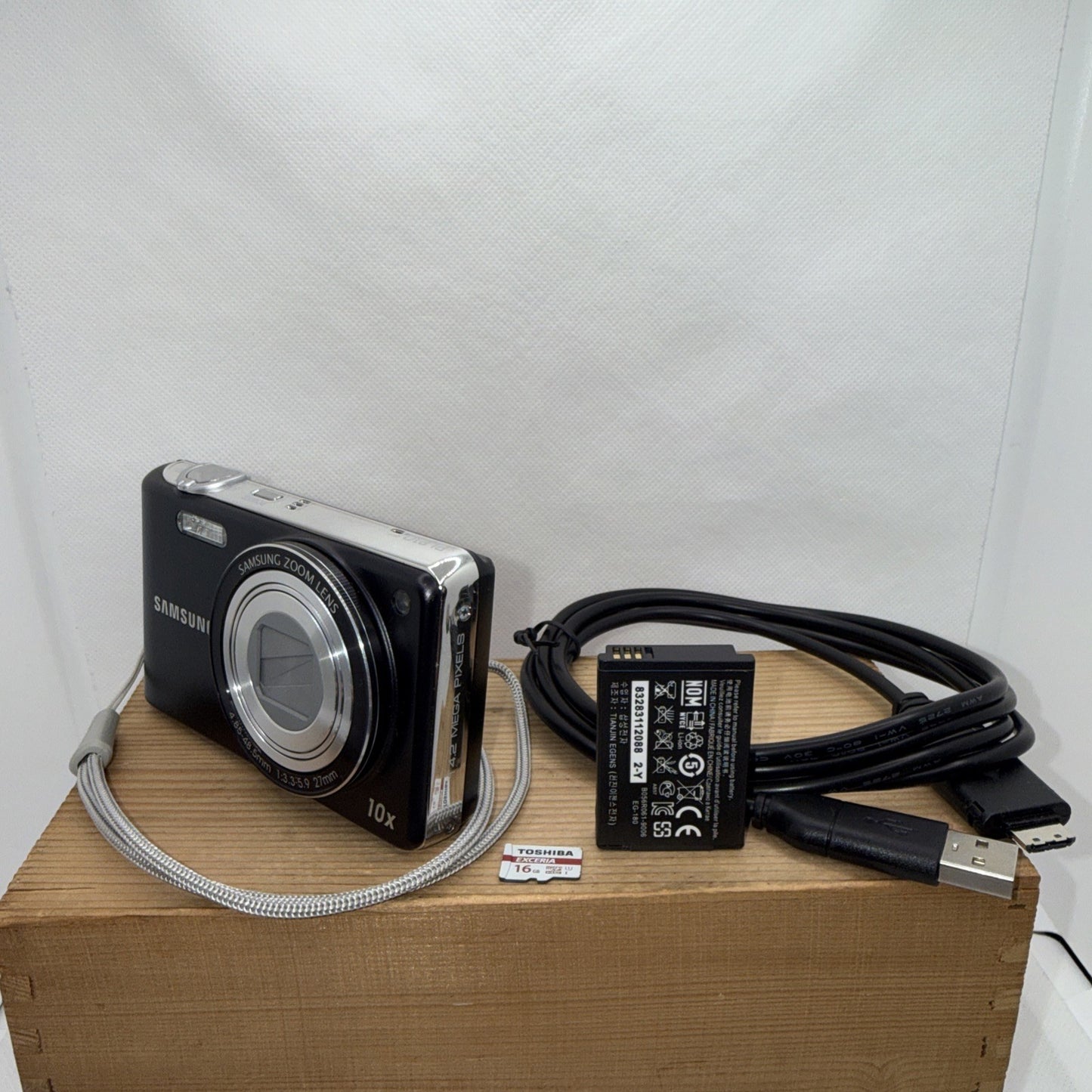 Samsung PL210 14.2MP Digital Camera Tested Working + Charger Battery 16GB SD