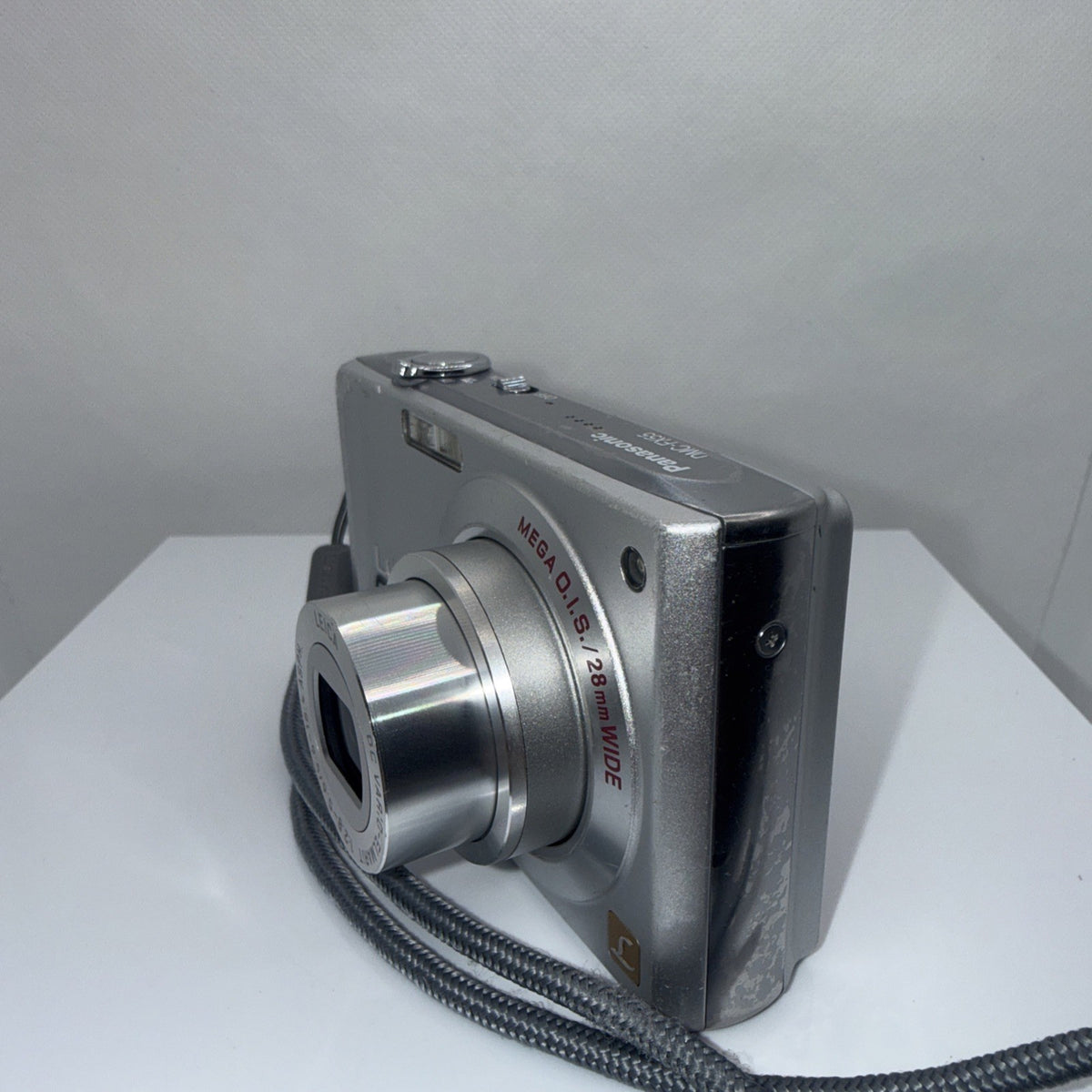 Digital Camera Panasonic Lumix DMC-FX55 8.1MP Tested + Charger Battery 2GB SD