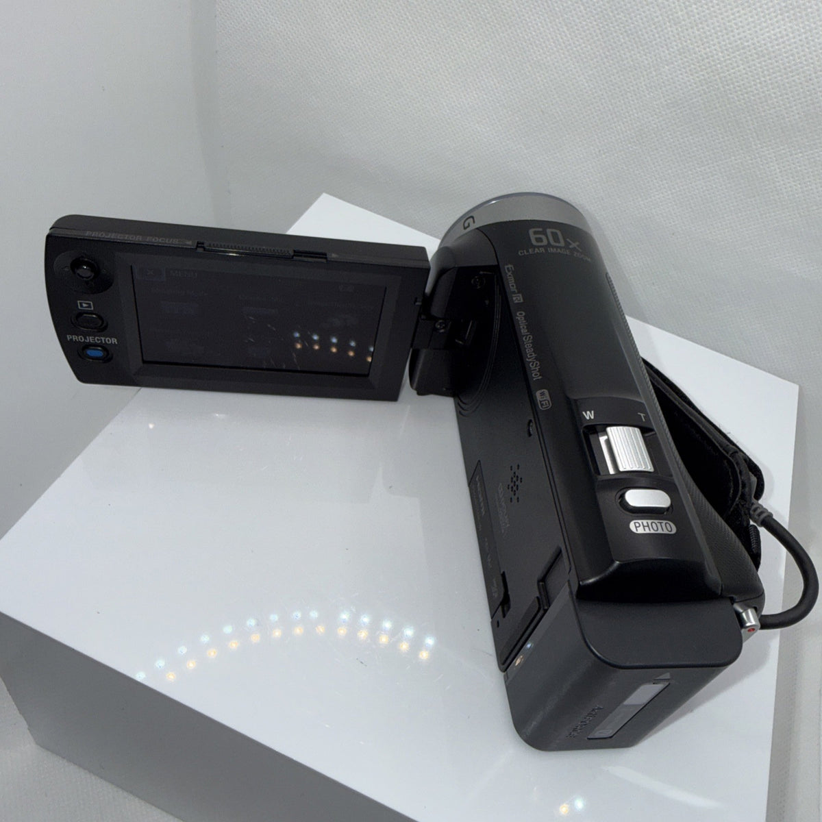 Sony HDR-PJ330E Handycam Full HD Camcorder Built-in Projector Tested Bundle VGC