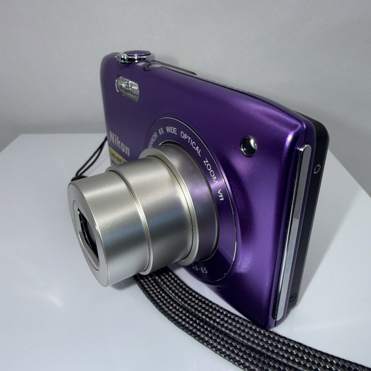 Digital Camera Nikon Coolpix S3300 16MP Purple Tested + Charger Battery 4GB SD